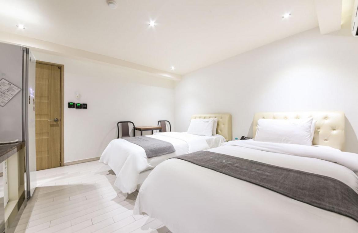 Gallery Hotel Gwangju Metropolitan City ภายนอก รูปภาพ