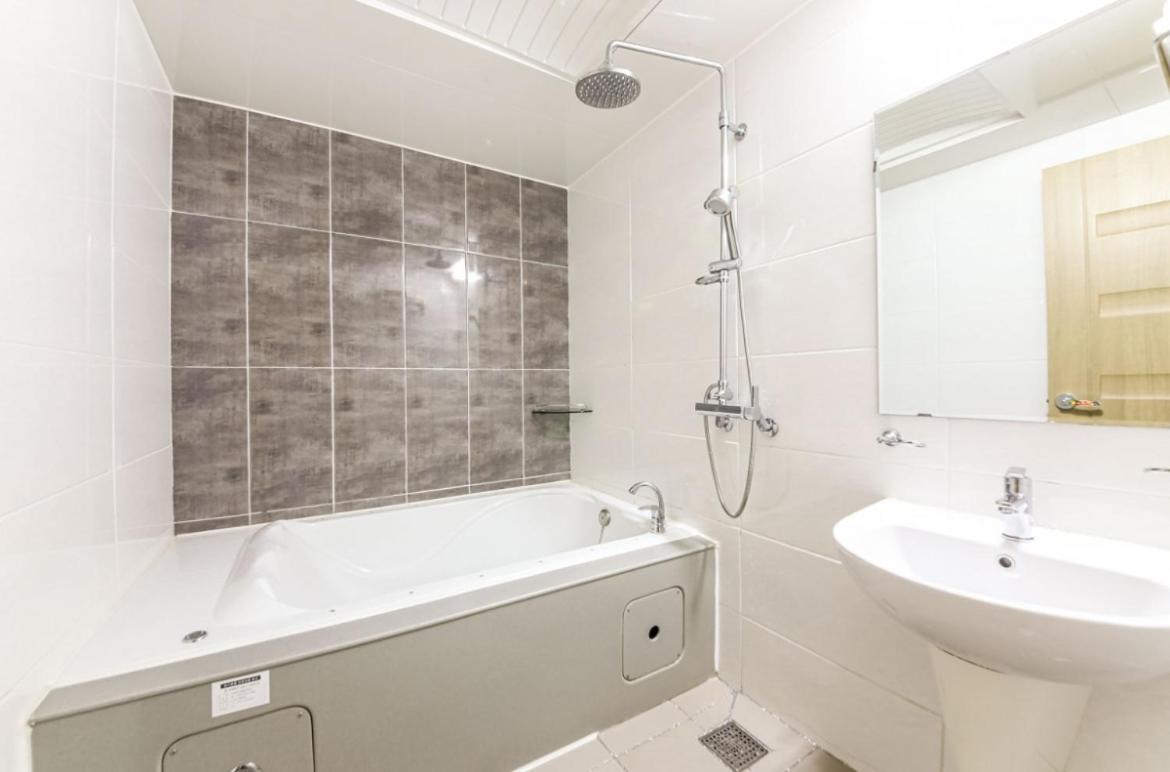 Gallery Hotel Gwangju Metropolitan City ภายนอก รูปภาพ