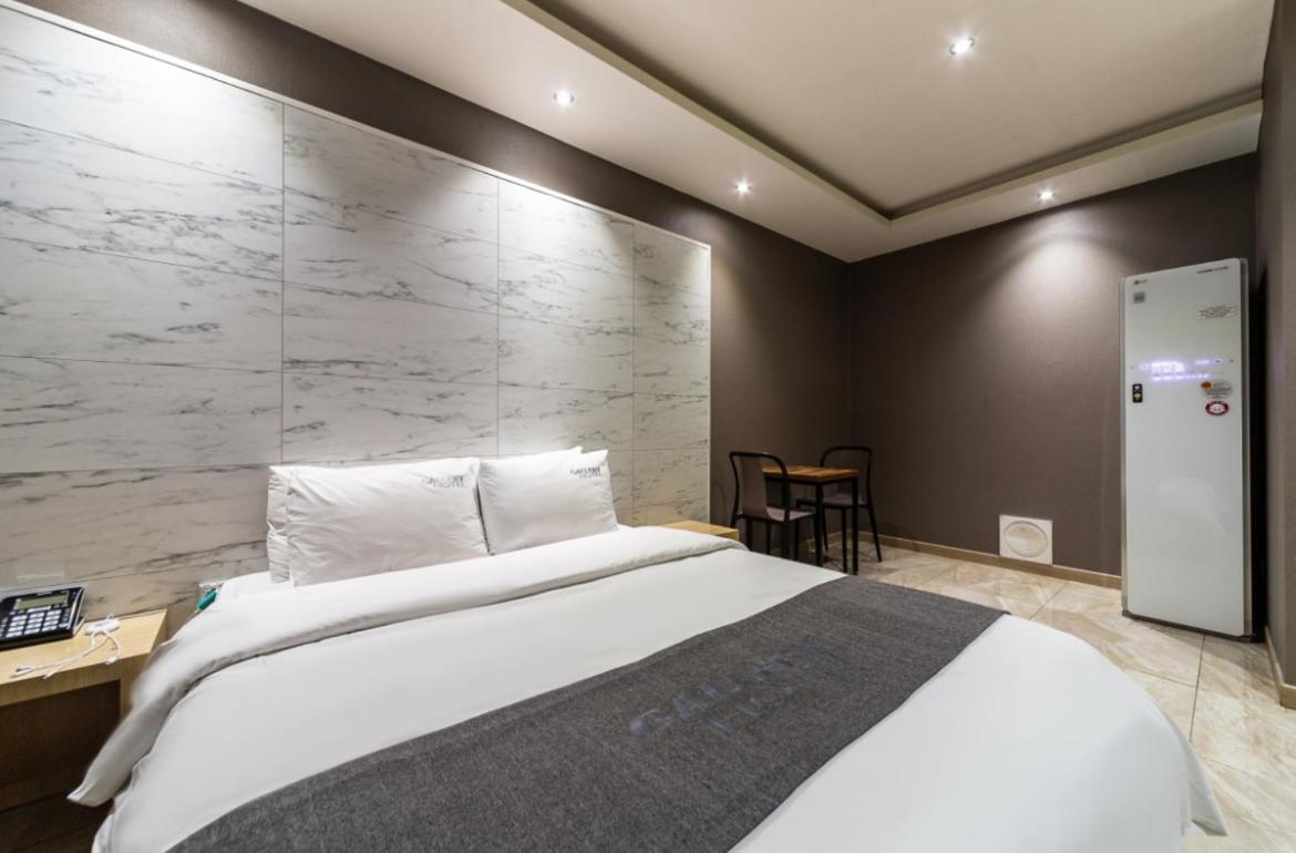Gallery Hotel Gwangju Metropolitan City ภายนอก รูปภาพ