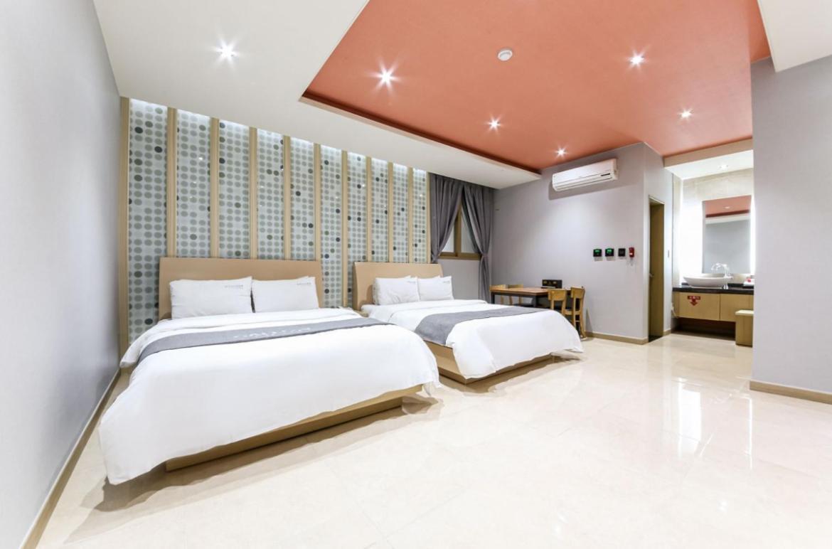 Gallery Hotel Gwangju Metropolitan City ภายนอก รูปภาพ