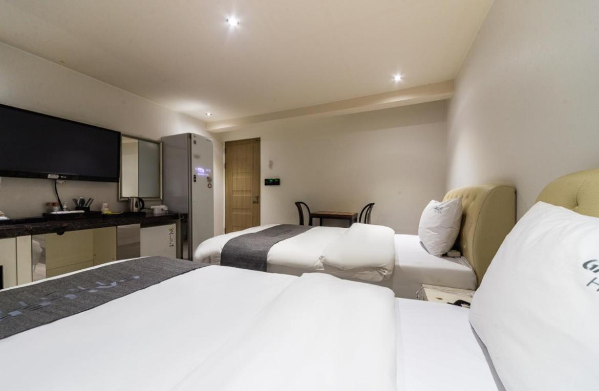 Gallery Hotel Gwangju Metropolitan City ภายนอก รูปภาพ