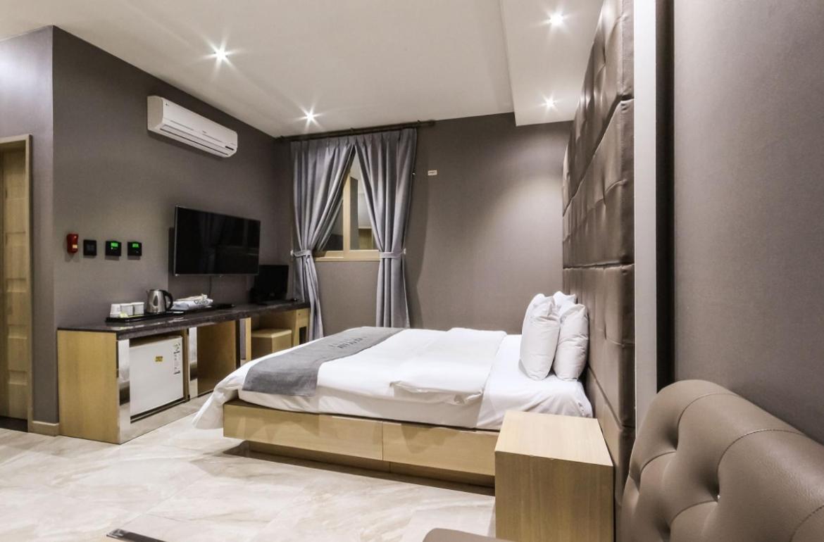 Gallery Hotel Gwangju Metropolitan City ภายนอก รูปภาพ