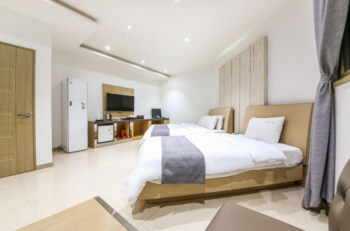 Gallery Hotel Gwangju Metropolitan City ภายนอก รูปภาพ