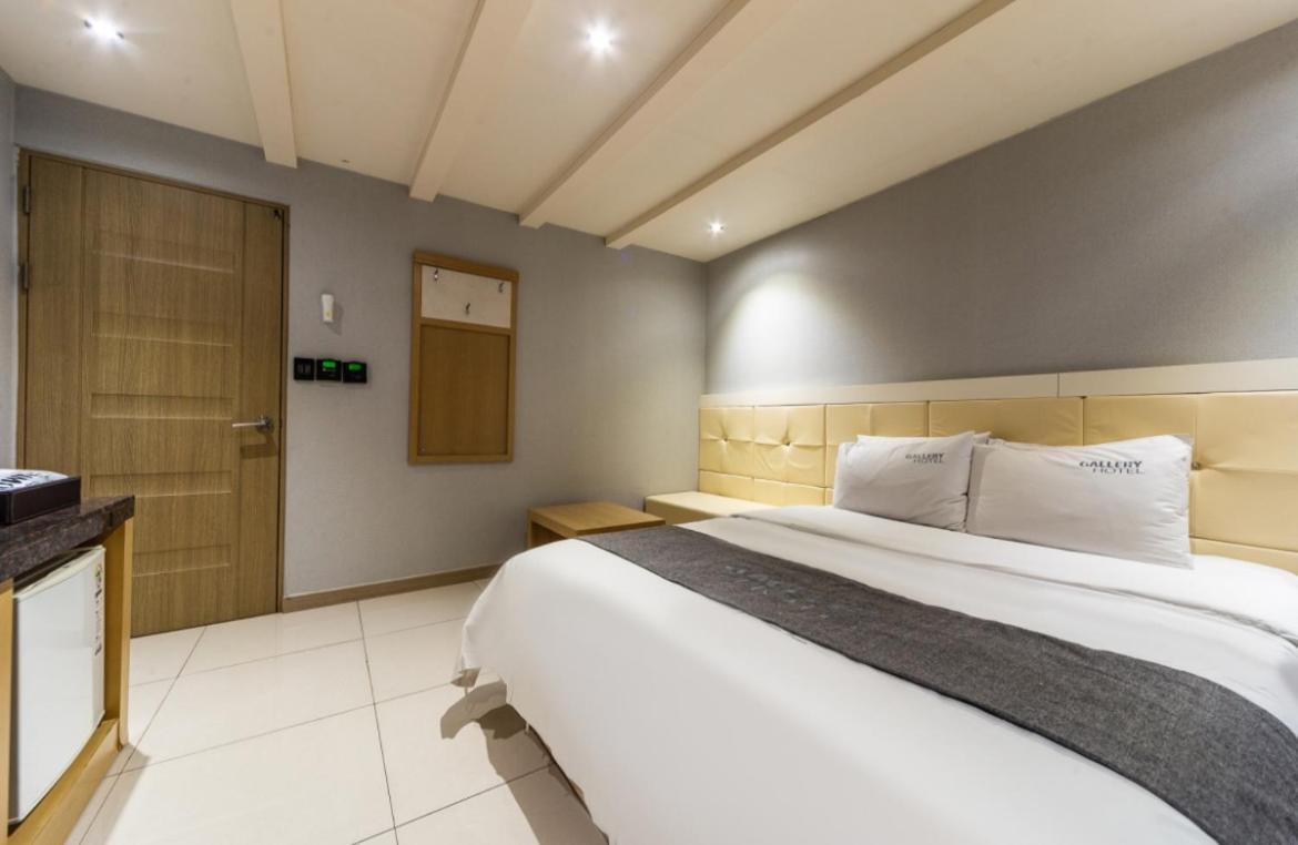 Gallery Hotel Gwangju Metropolitan City ภายนอก รูปภาพ