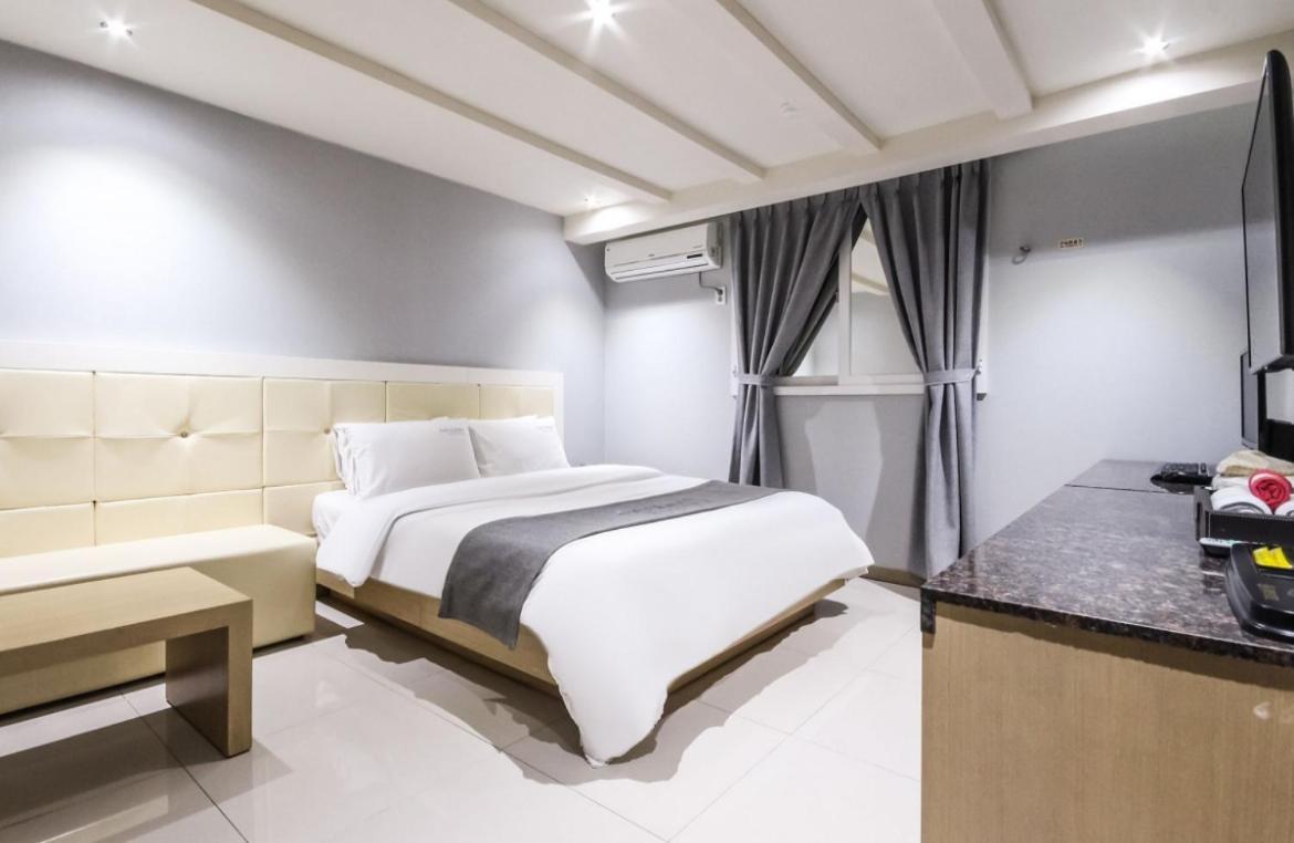 Gallery Hotel Gwangju Metropolitan City ภายนอก รูปภาพ